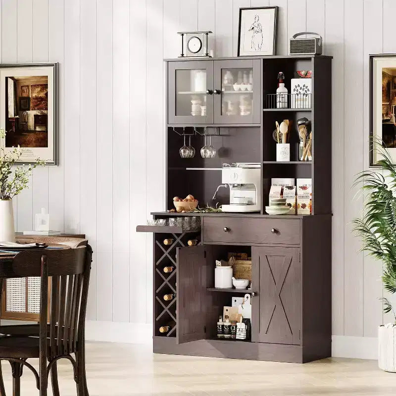 Mobile bar da caffè con raffinate ante scorrevoli in stile fienile, credenza buffet con portabottiglie, mobile contenitore per cucina, sala da pranzo