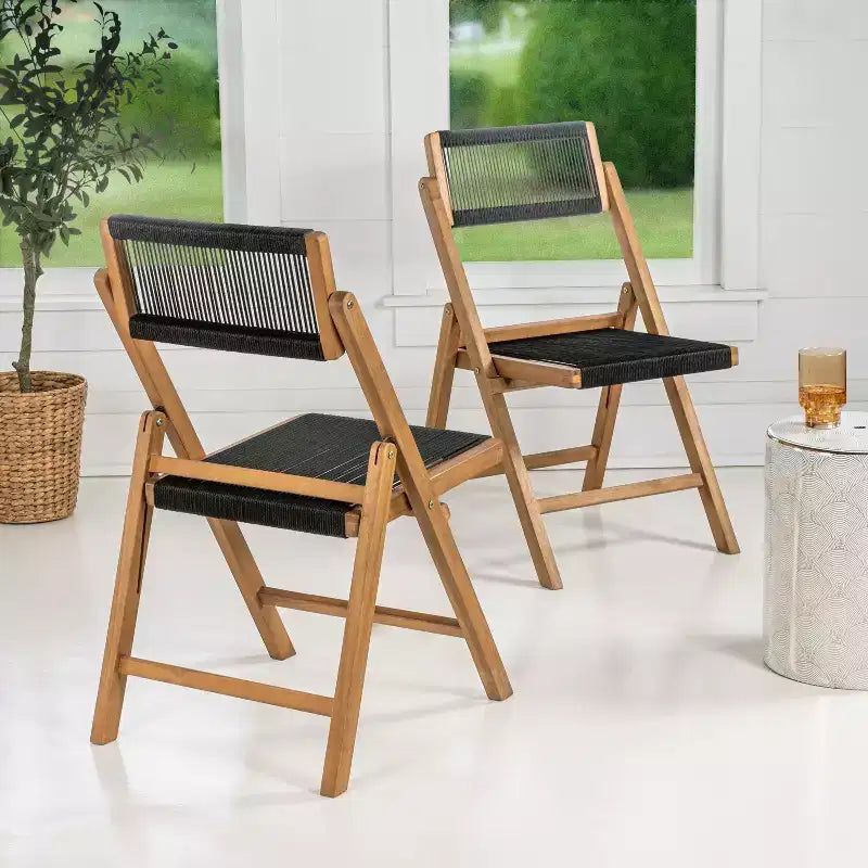 Sedia pieghevole Olivier Coastal moderna in legno e corda con schienale regolabile
